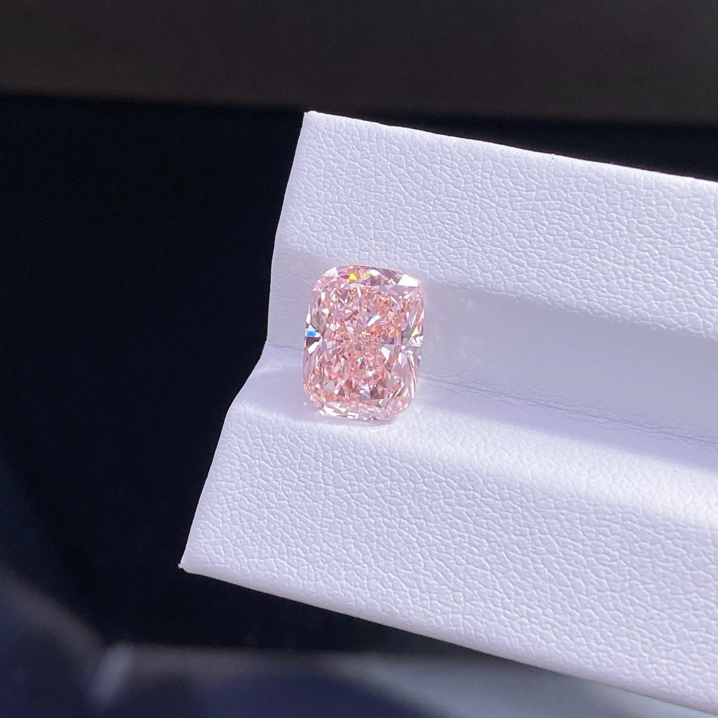 With IGI certificates Pink lab grown diamonds CVD HPHT Fancy Color Lab Created Diamond Wholesale
