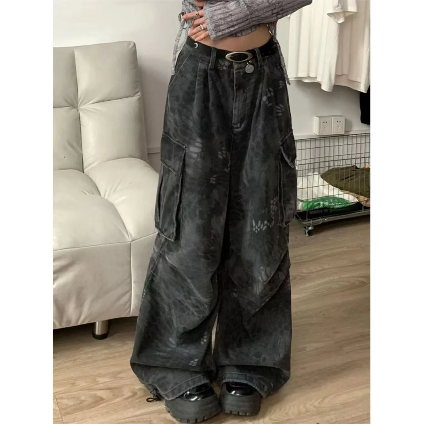 American retro high street design with snake pattern multi pocket workwear jeans for women high waisted and loose wide leg pants