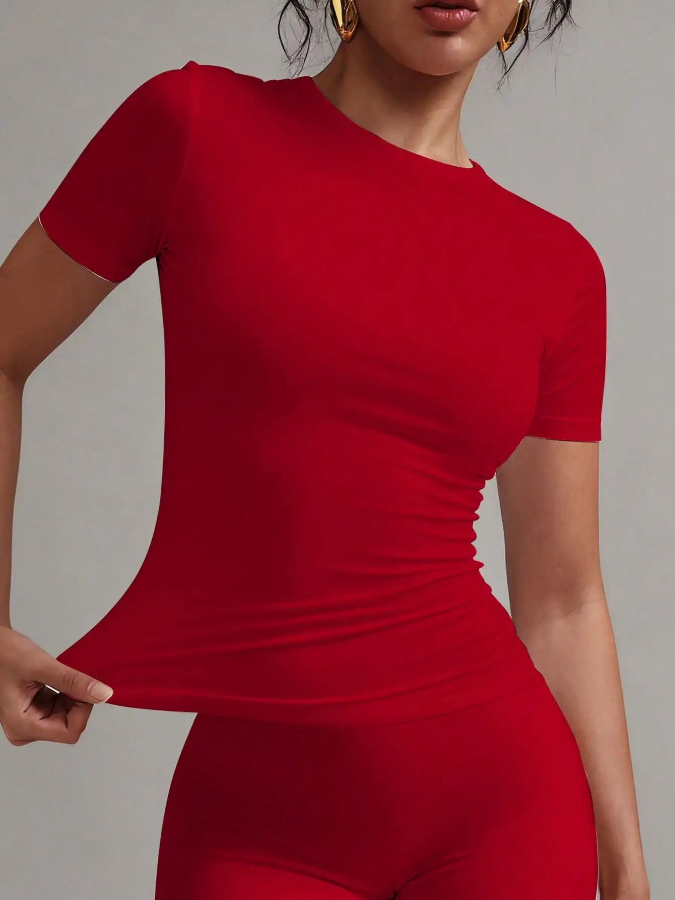 Women's White Solid Round Neck Short Sleeve Fitted T-Shirt for Summer Casual Wear