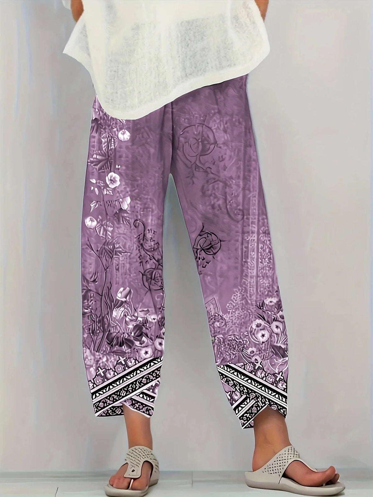 Retro Grey Floral Hem Border Print Plus Size Printed Wide Leg Capri Pants,