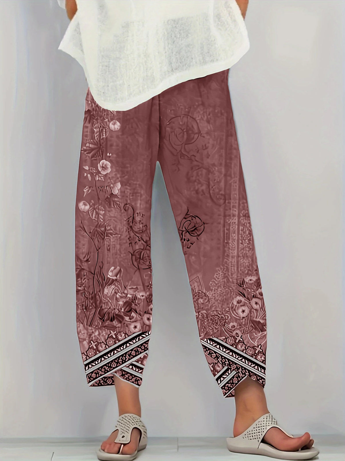 Retro Grey Floral Hem Border Print Plus Size Printed Wide Leg Capri Pants,