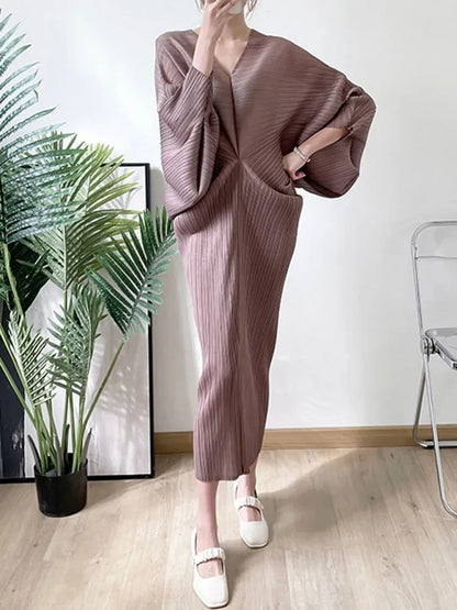 Fold Elegant Pleated V-neck Batwing Elastic Sleeve Mid-calf Dress Women Loose Solid Color 2025 Summer Female New Clothing