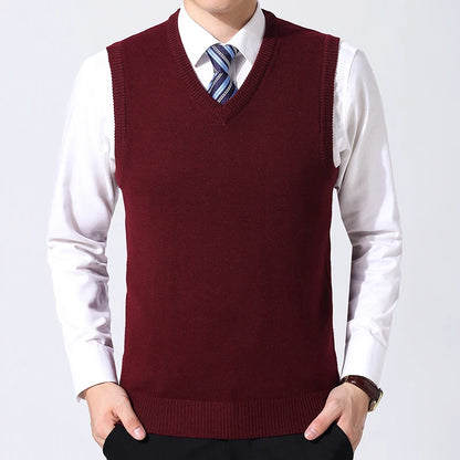 2026 New Fashion Brand Sweater Man Pullovers Vest Slim Fit Jumpers Knitwear Sleeveless Winter