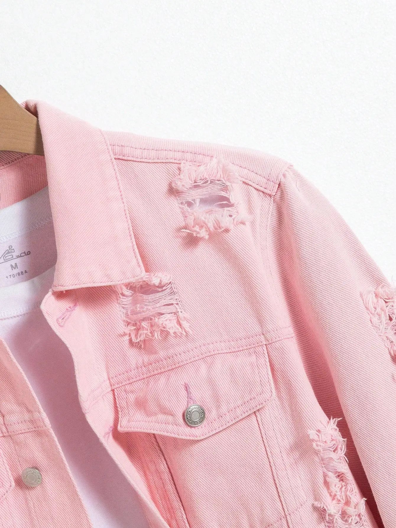 Men's denim jacket for spring and autumn. Pink ripped denim jacket. Daily casual. Fashionable and trendy.