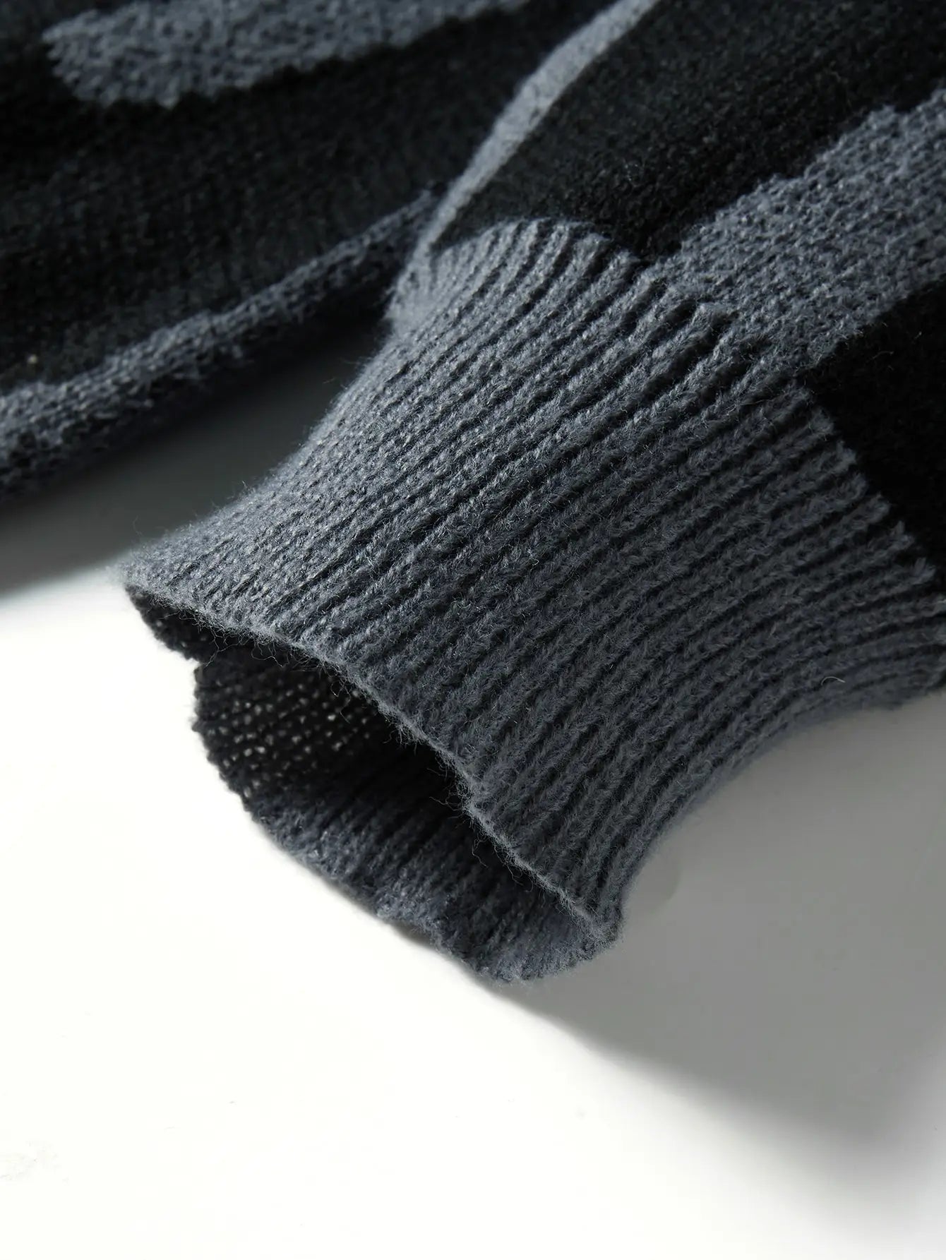 New Trendy Autumn and Winter Irregular Jacquard Pattern Pullover Sweater Casual Round Neck Color-Blocking Knit Men's Pullover