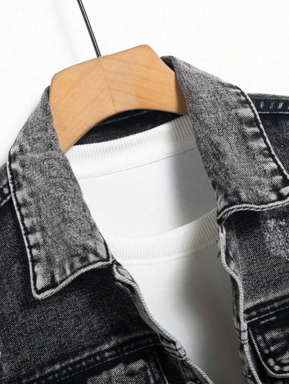 Men's denim jacket for spring and autumn. Dark gray denim coat. Retro, trendy and fashionable. For daily casual wear.