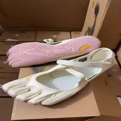 Lightweight, breathable, and quick-drying five-toed V-Soul sneakers are perfect for yoga, walking, and outdoor activities.