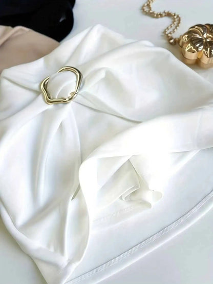 Women's White Short Skirt, Fashionable Solid Color Metallic Accent Pleated Bodycon Mini Skirt, for Fashionable Commuting, Busine