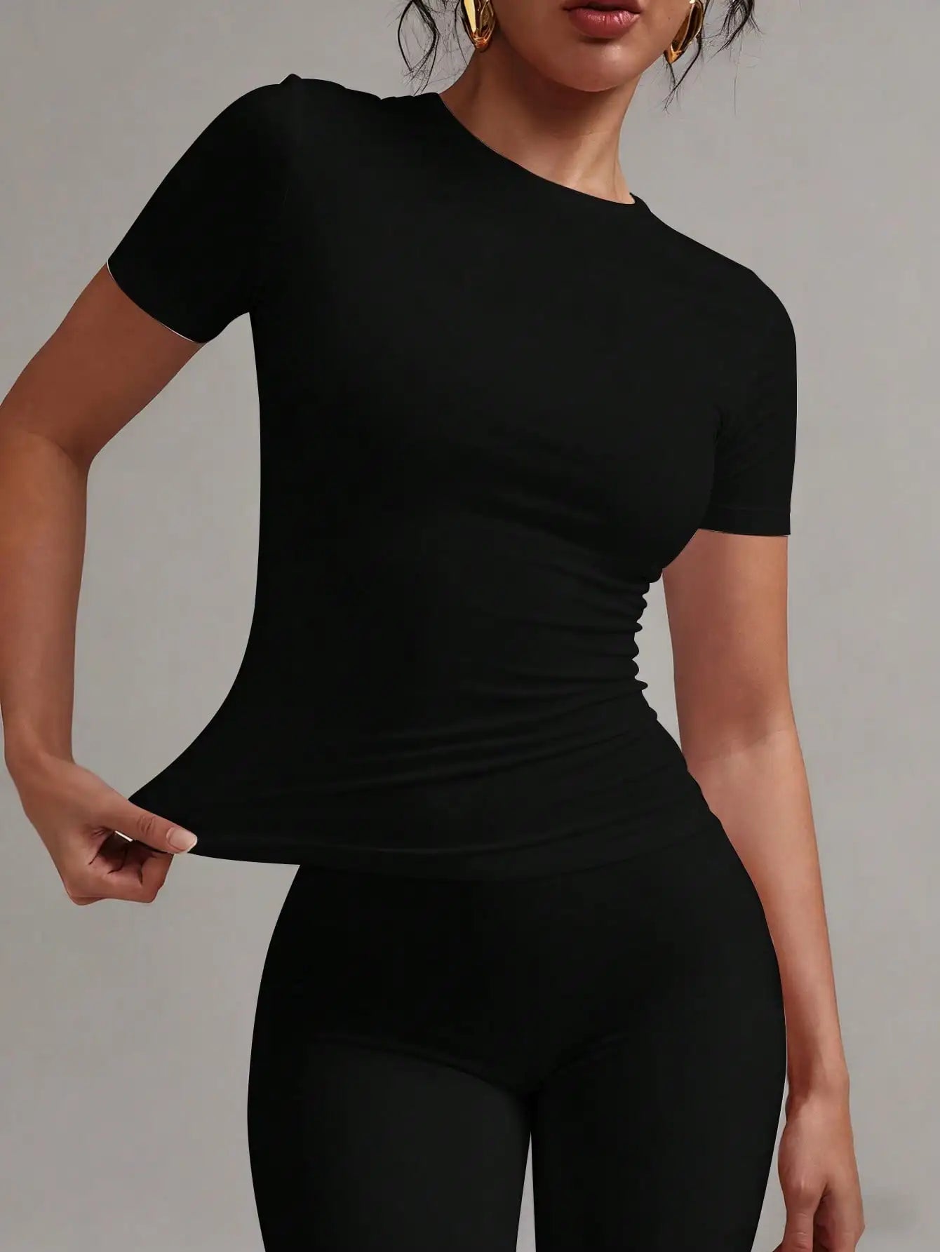 Women's White Solid Round Neck Short Sleeve Fitted T-Shirt for Summer Casual Wear