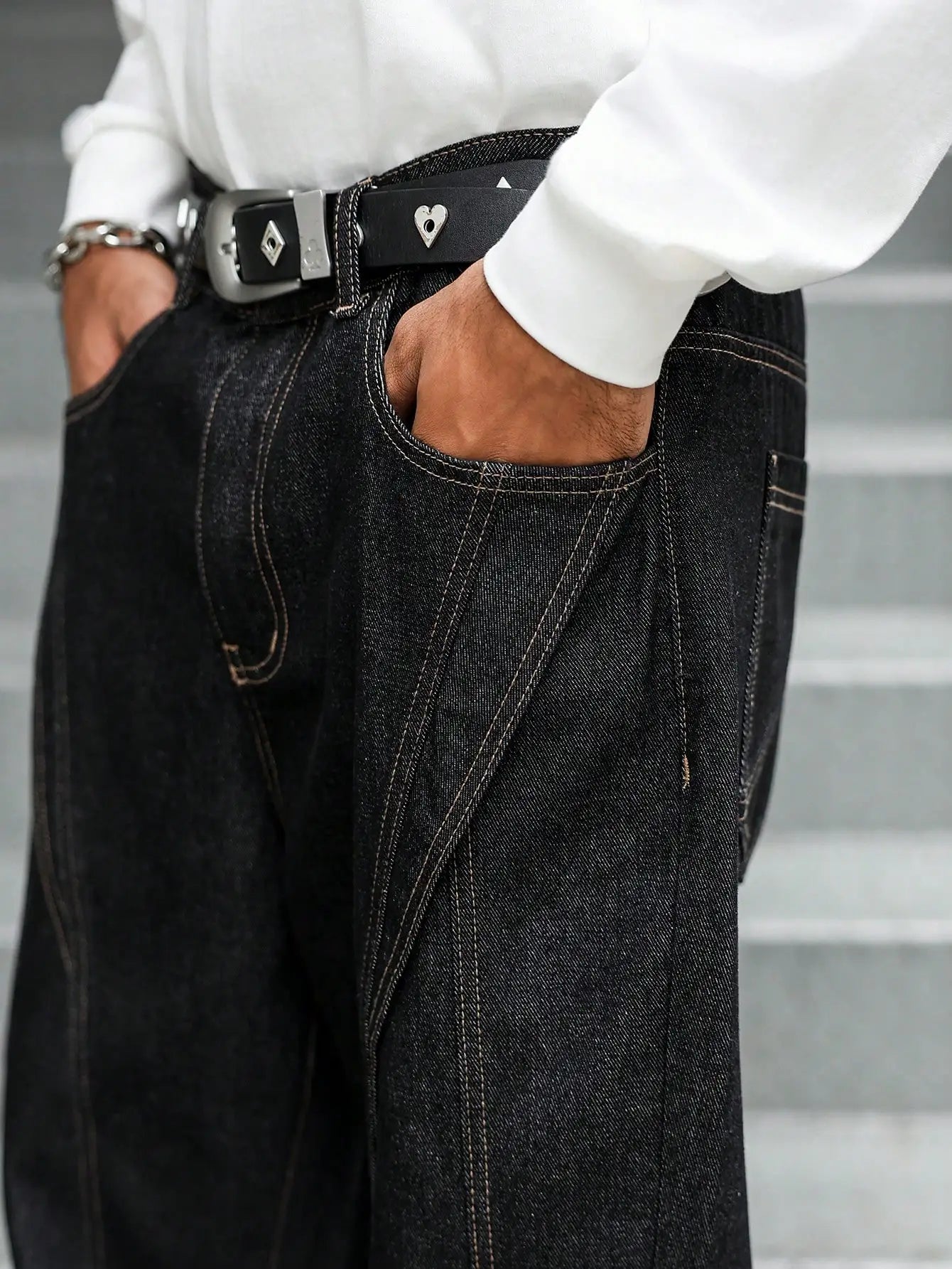 Men's Fashion Trend Casual Patchwork Distressed Flared Black Jeans, Loose, Comfortable, and Breathable Style.