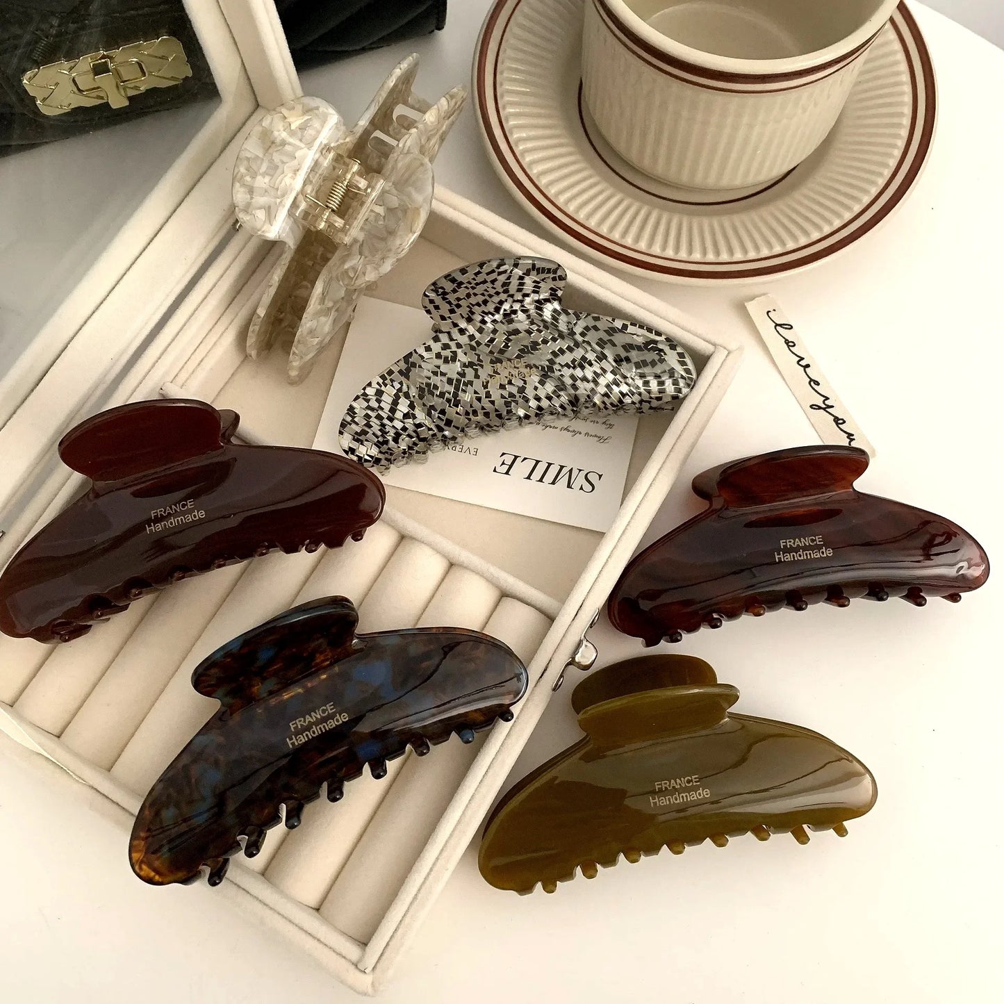 French Floral Hair Claw Temperament Caramel Shark Hair Clip Claw Large Polka Dot Grab Hair Accessory for Women
