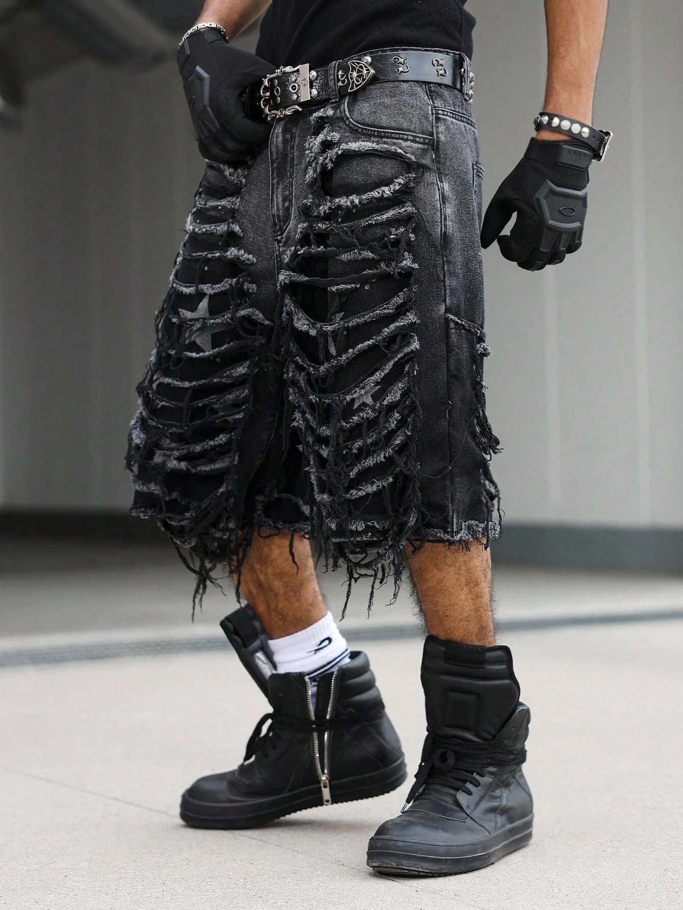 Men's Gothic Vintage Aesthetic Black Washed Ripped Denim Shorts, Summer Trendy Loose Raw Edge Fringed Five-Point Pants