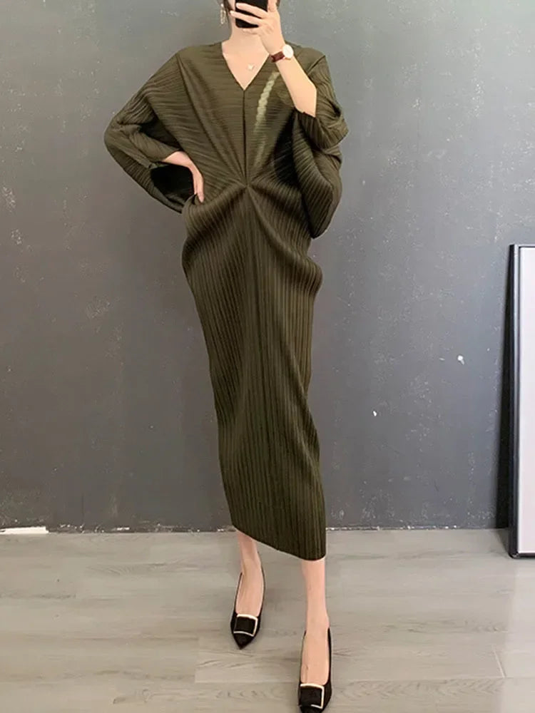 Fold Elegant Pleated V-neck Batwing Elastic Sleeve Mid-calf Dress Women Loose Solid Color 2025 Summer Female New Clothing