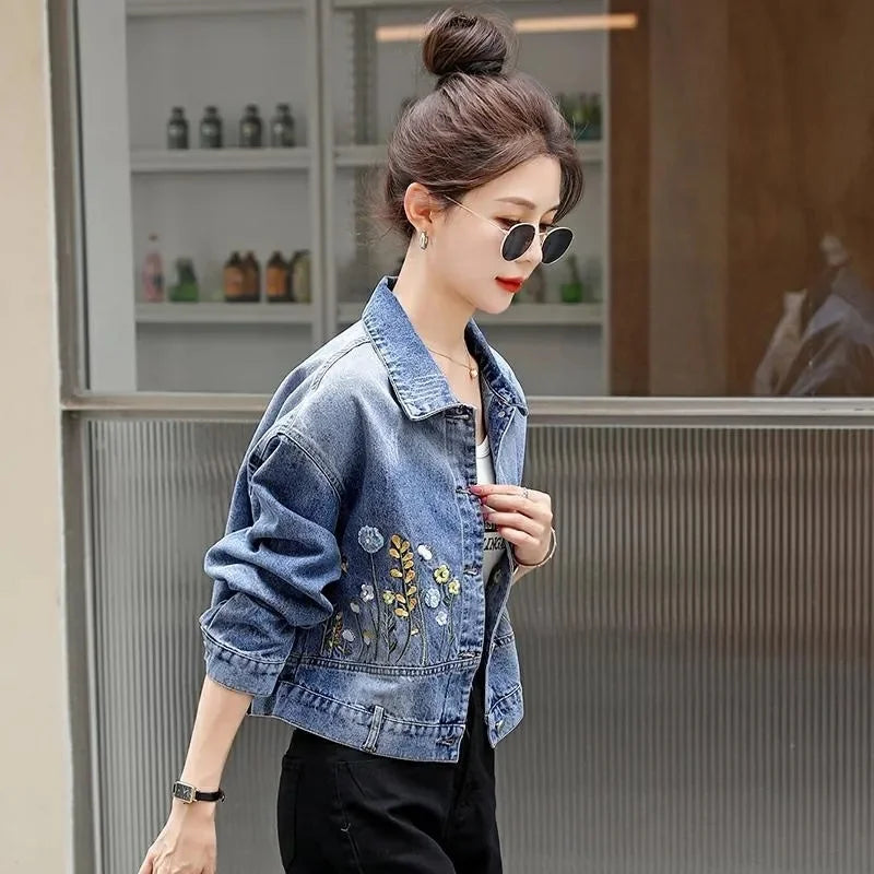 2026 Winter New Casual Denim Jacket Women Embroidered Denim Short Jacket Women Casual Fashionable Denim Coat Top Outerwear