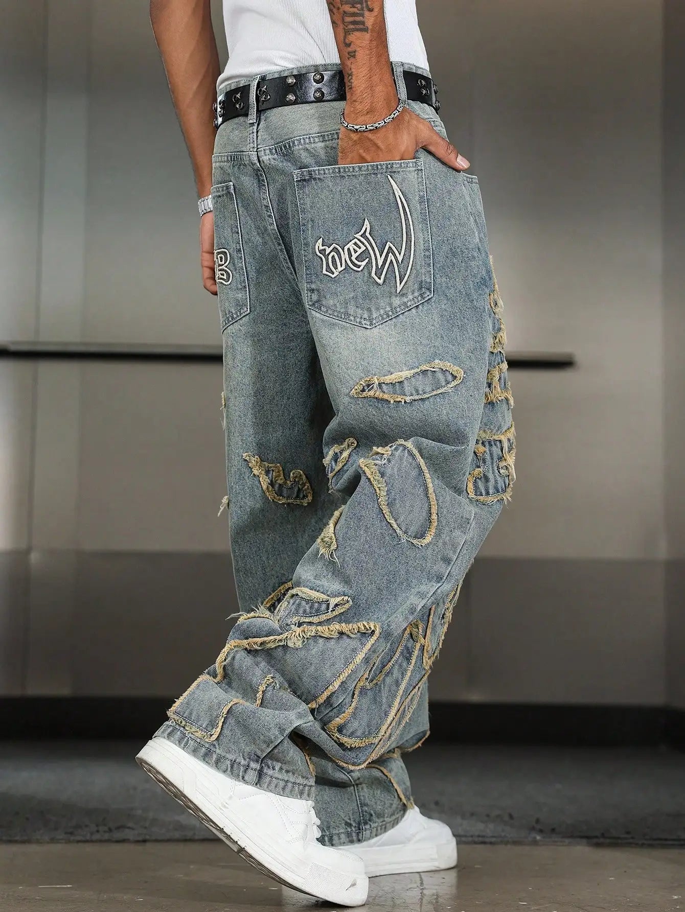 Men's Street Style Casual Patchwork Embroidered Frayed Hem Macau Blue Denim Jeans Trendy Loose Fit Straight Leg Pants
