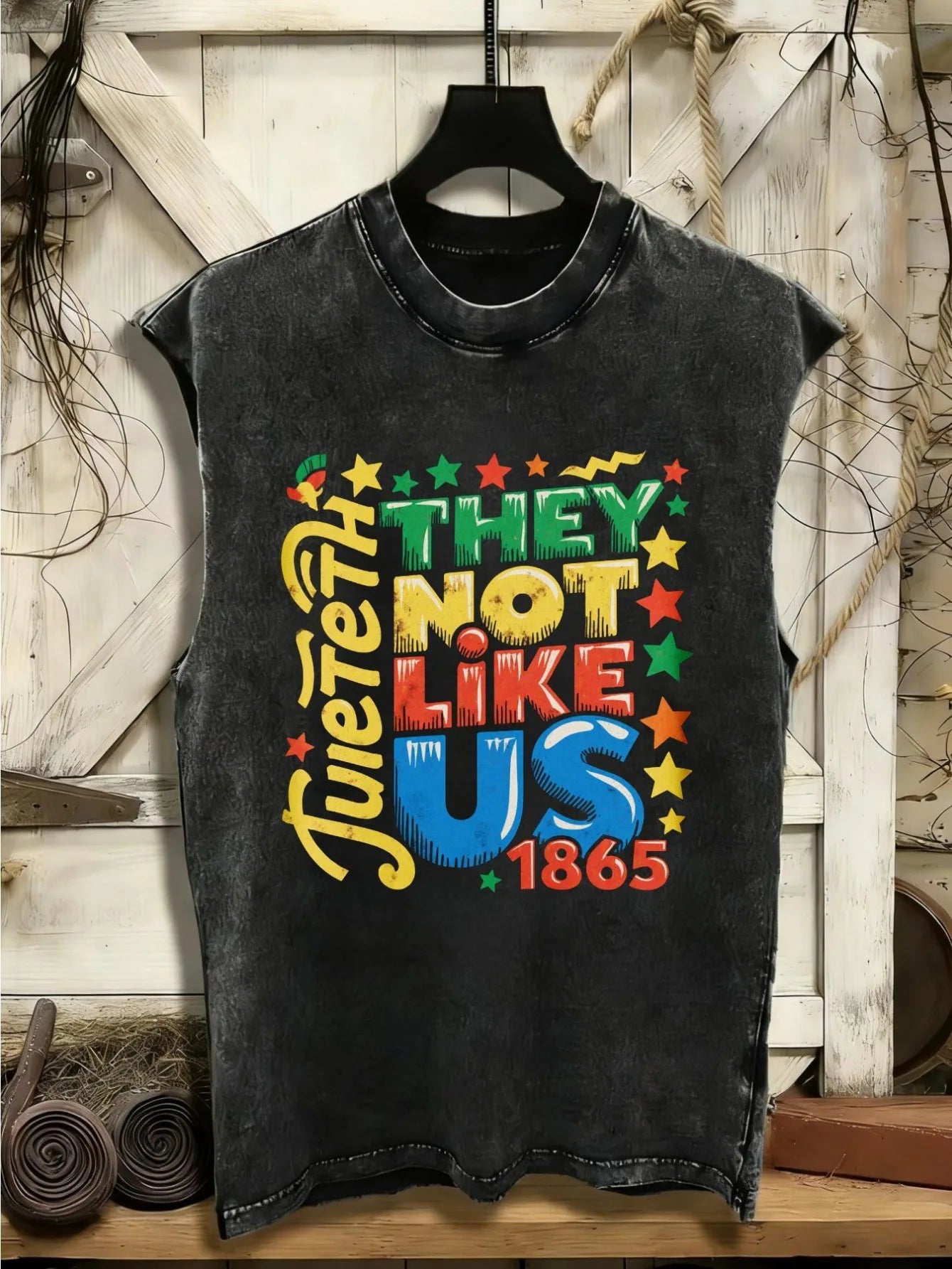 Sleeveless T-Shirt Made Of, Featuring A Washed End and A Y2K Style.