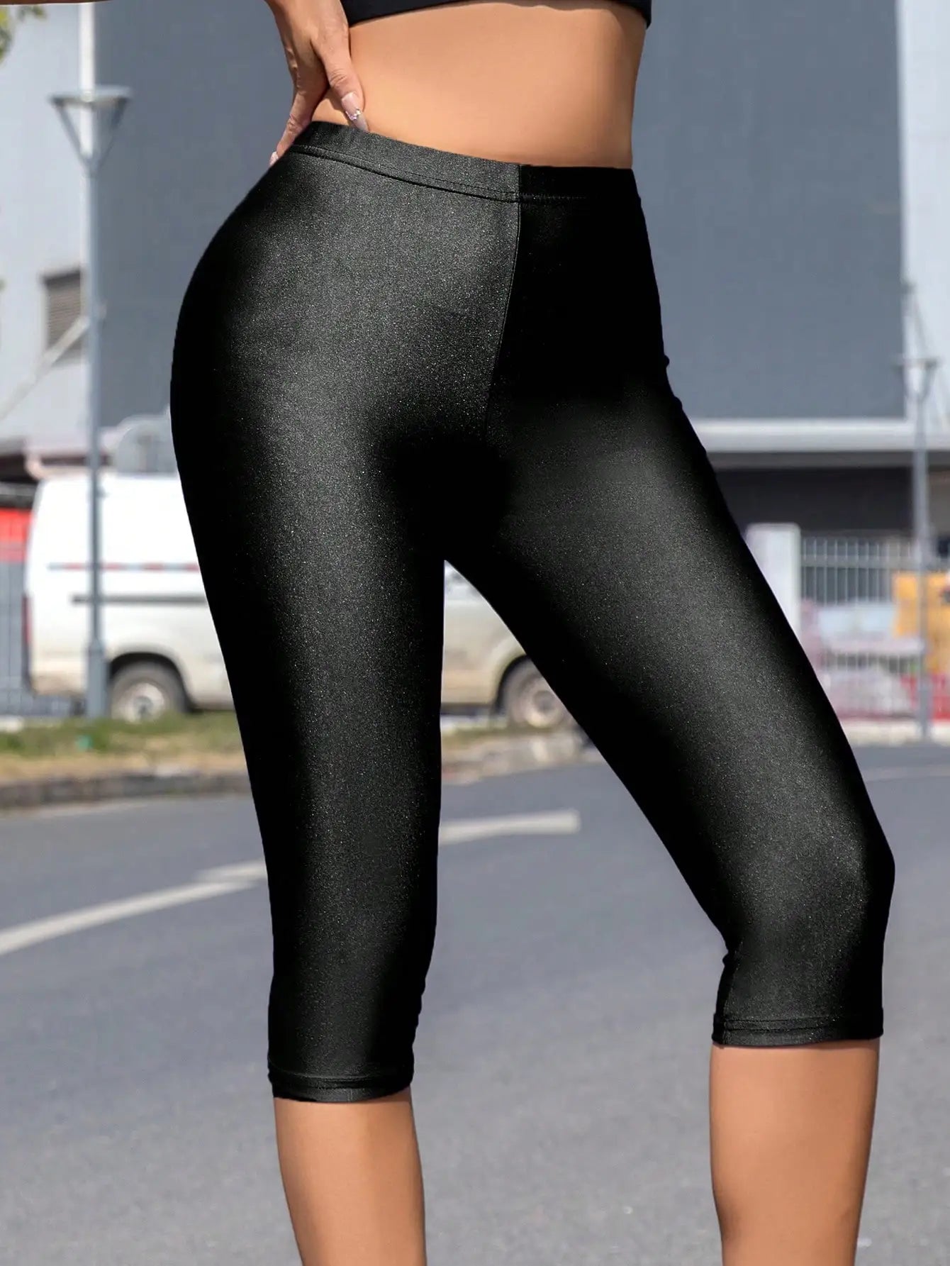 Hot-selling Polyester Glossy Tight Stretch Capri Pants, Sexy Solid-color Sport Leggings For European And American Hot Girls