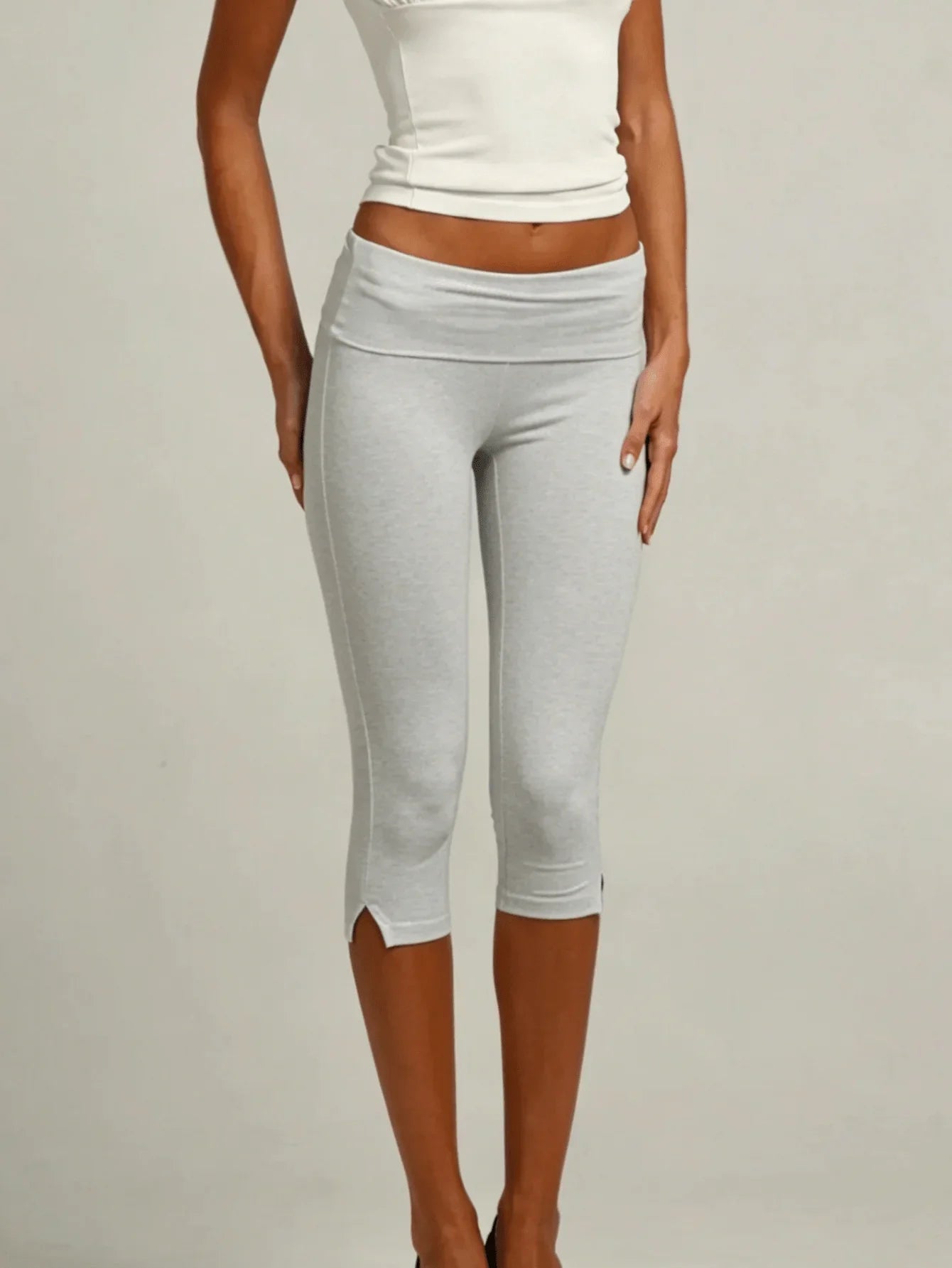 Women's Y2K Low Waist White Capri Leggings Fold Over Waistband Split Hem Solid Color Slim Fit Stretchy Cropped Leggings Buttery