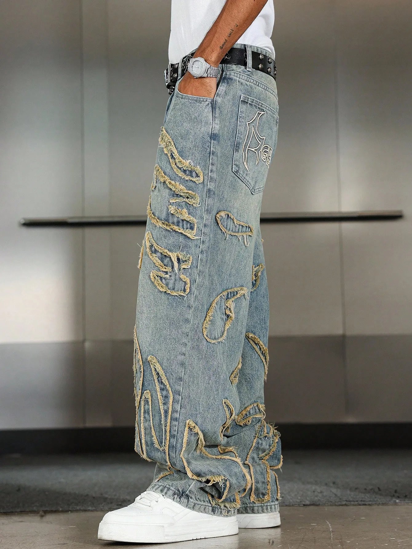 Men's Street Style Casual Patchwork Embroidered Frayed Hem Macau Blue Denim Jeans Trendy Loose Fit Straight Leg Pants