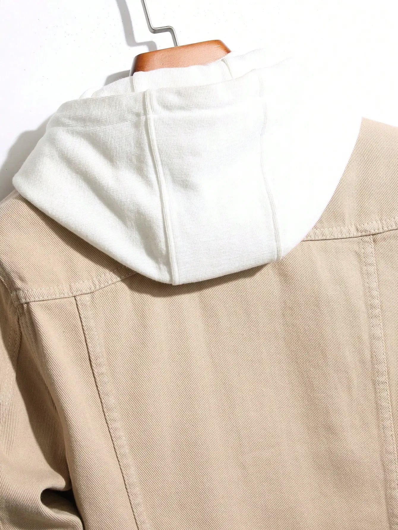 men's denim jacket for spring and autumn. Khaki simple coat. For daily casual wear, with a street - casual and trendy style.