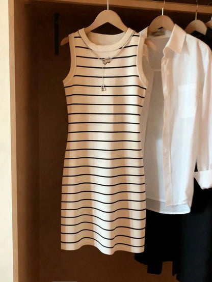 Women's Spring/Summer Casual Elegant Sleeveless Slim-Fit Round Neck Striped Print Dress