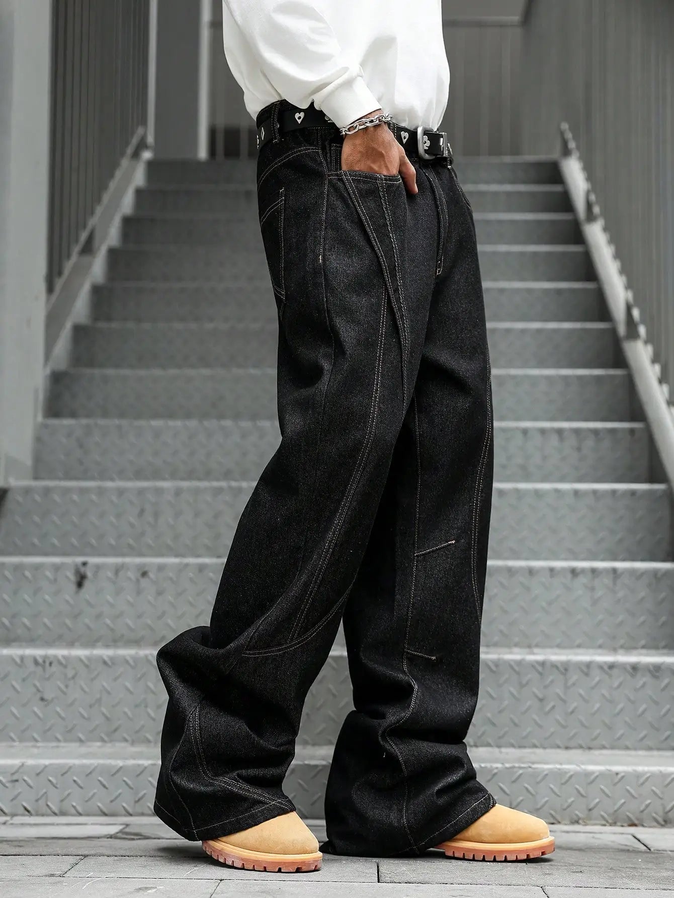 Men's Fashion Trend Casual Patchwork Distressed Flared Black Jeans, Loose, Comfortable, and Breathable Style.