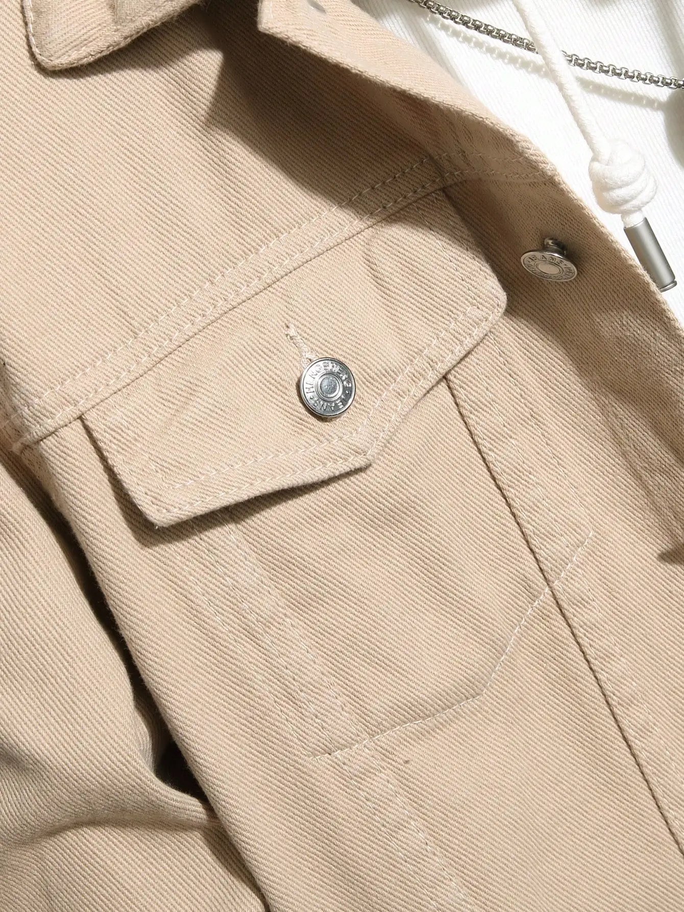 men's denim jacket for spring and autumn. Khaki simple coat. For daily casual wear, with a street - casual and trendy style.