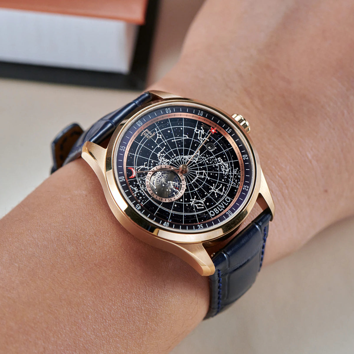 OBLVLO Simple Fashion Automatic Mechanical Watch for Men Luminous Earth Star Leather Strap Waterproof Casual Gift Clock GC